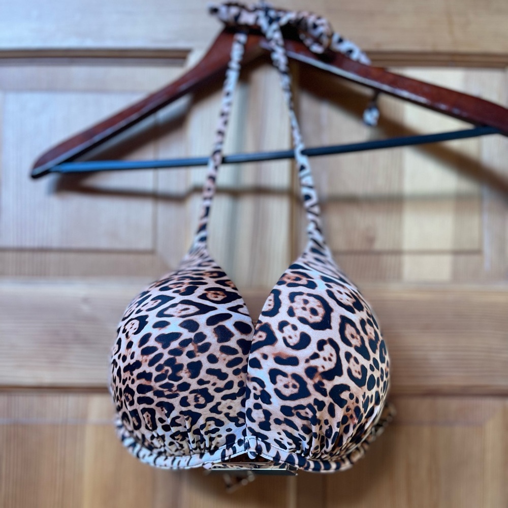 Victoria Secret Bombshell Bikini - Picture 2 of 5